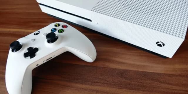 Xbox jaki wybrać: porównaj modele i znajdź idealną konsolę dla siebie Xbox jaki wybrać: porównaj modele i znajdź idealną konsolę dla siebie
